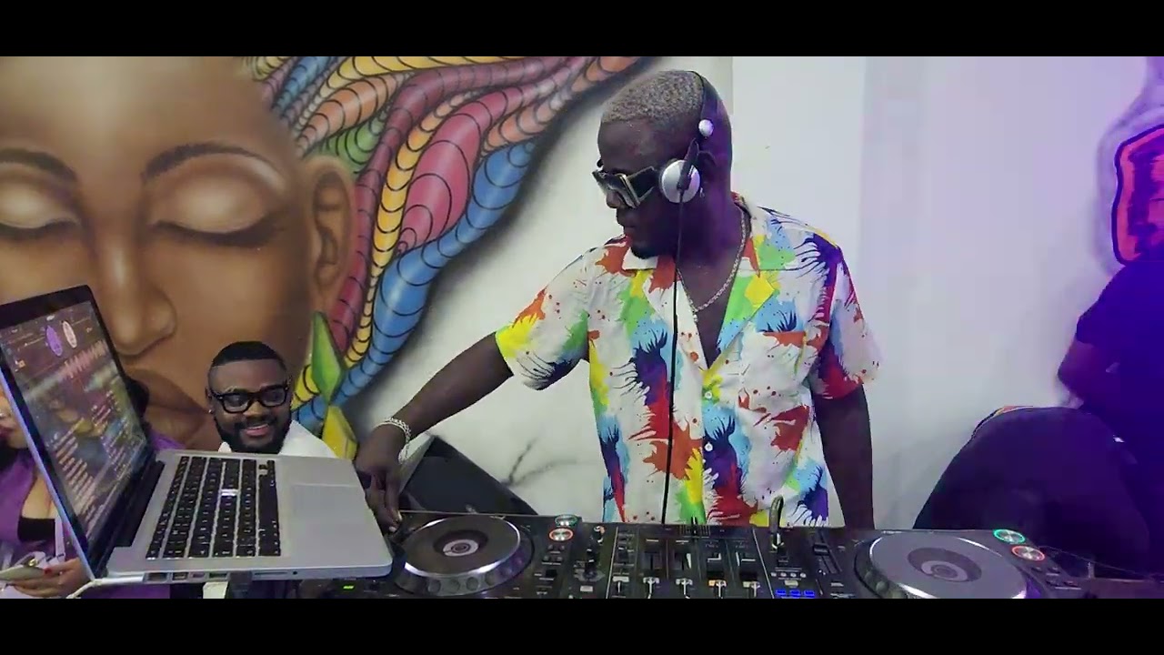 Dj. Hugo Viana a aquecer a Tonga do BK,  Casa da sogra