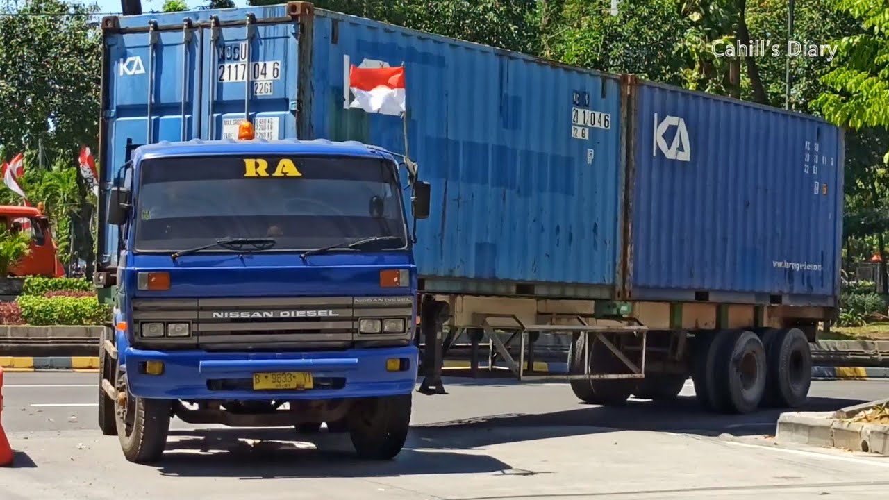 Kompilasi Truk Tua Nissan Diesel UD Truck Condor | Populasinya Masih Banyak