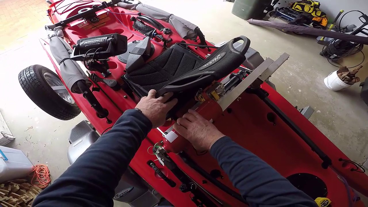 Suzuki 2.5hp install to Hobie AI