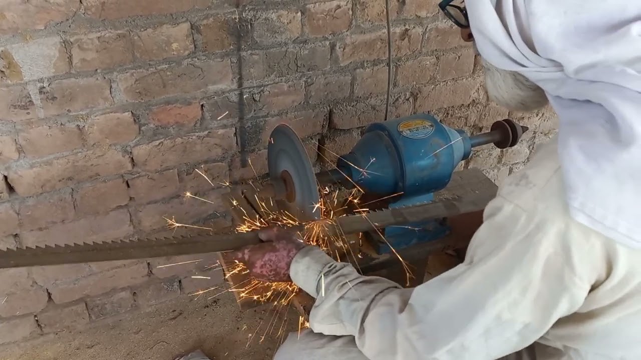 Ara Machine Wood Cutting Machine Skills // 55 Years Old Baba Skills.  Subscribe my chenal first