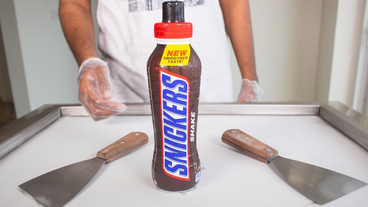 SNICKERS SHAKE ICE CREAM ROLLS - SATISFYING ASMR