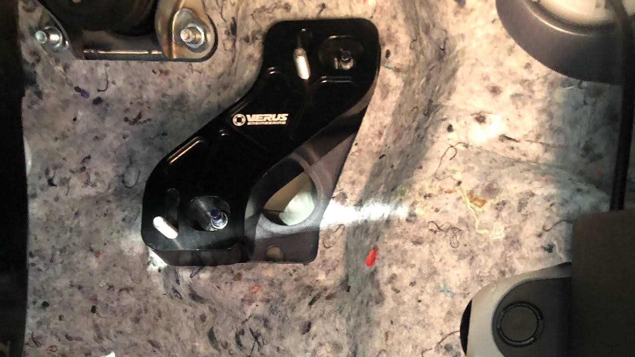 GR86 アクセルペダルスペーサー取付