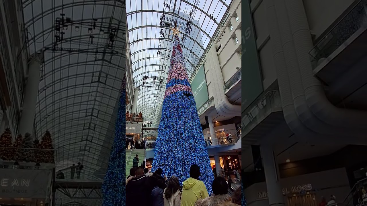 Toronto Eaton Centre Xmas Tree Light Show