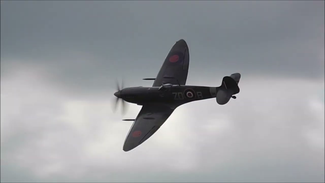 Supermarine Spitfire Mk.IXb MH434 - Little Gransden Air and Car Show 2025