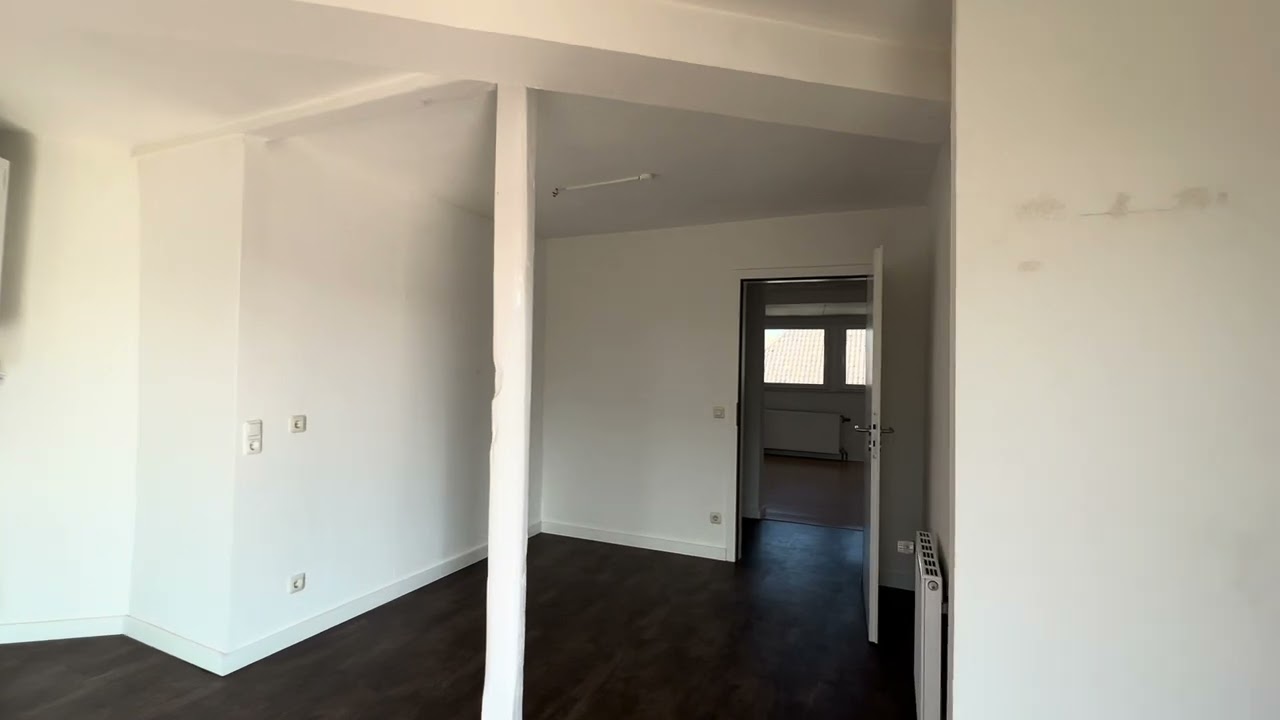 Krefeld-Cracau: &Uuml;ber den D&auml;chern von Krefeld: Attraktive 4-Zimmerwohnung mit sch&ouml;ner Dachterrasse