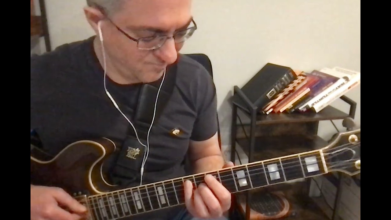 Day 1654 Warming up some walking bass on a static Major 7th Chord