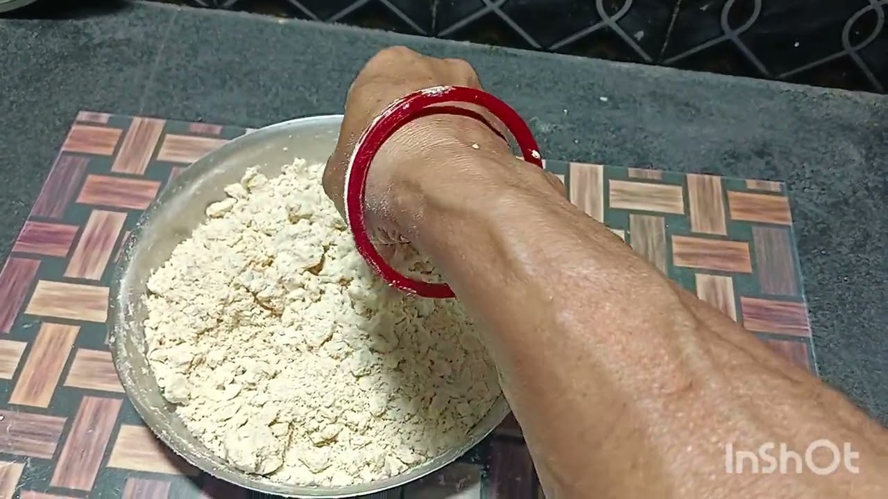 মেয়েদের আবদারে মোগলাই বলে রোলবানালাম