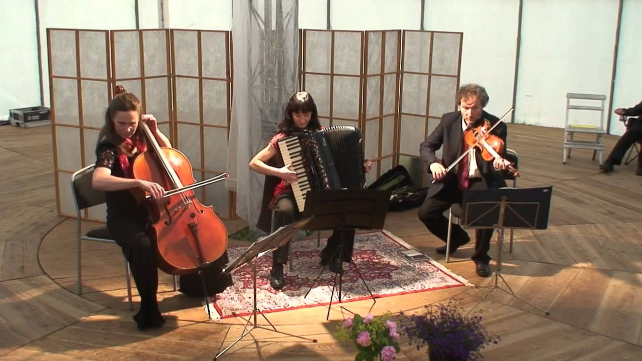 Stahlhammer Klezmer Classic Trio: Happy Nigun (trad klezmer)