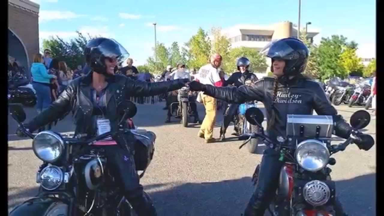 Motorcycle Cannonball 2014 - Team Vino on vintage Harley Davidson Bikes