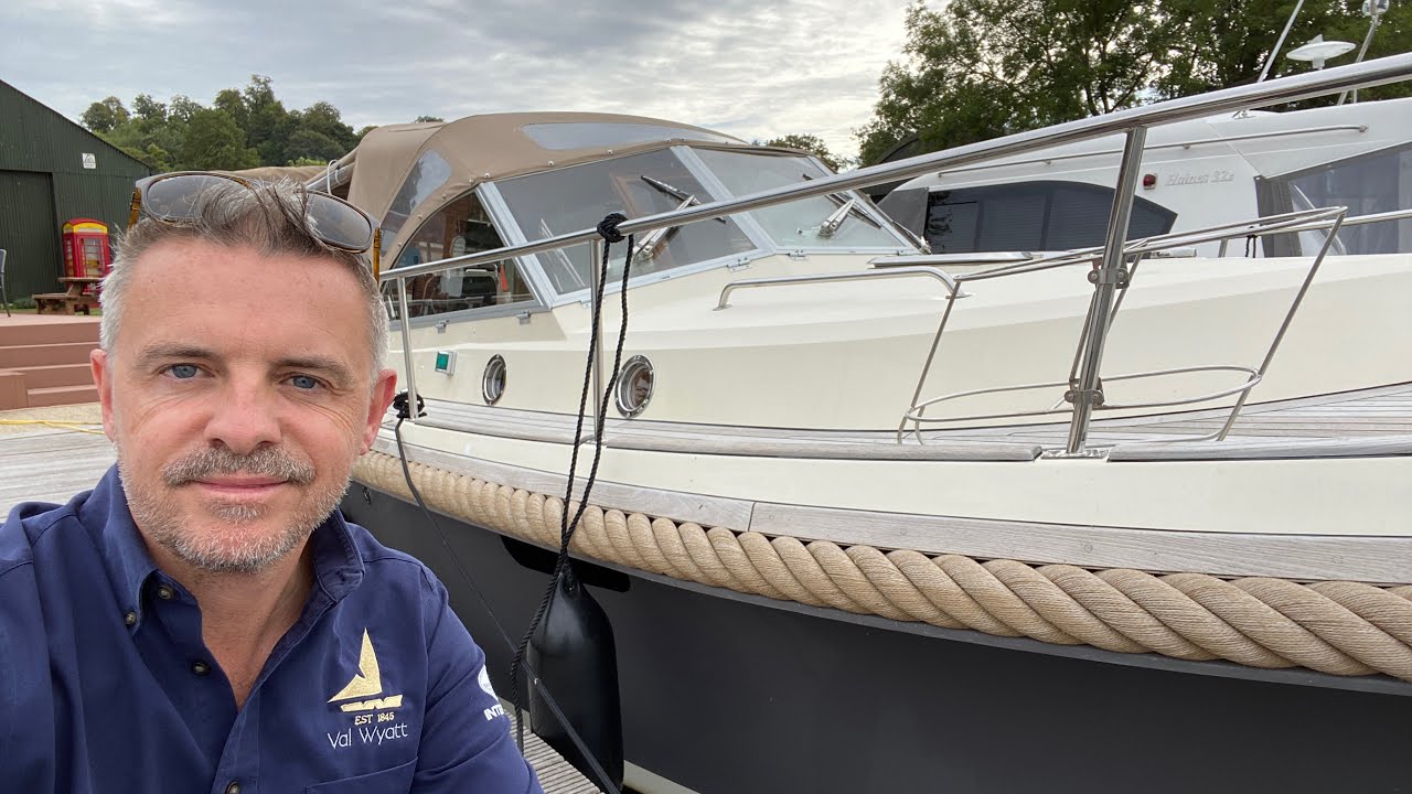 Intercruiser 29 Cabin Cruiser For Sale - NOW SOLD