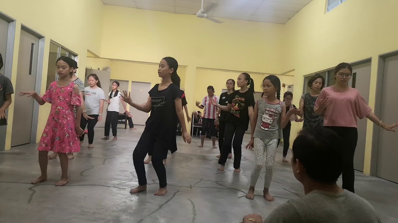 Belajar Ngajat Indu olih Cikgu Barat