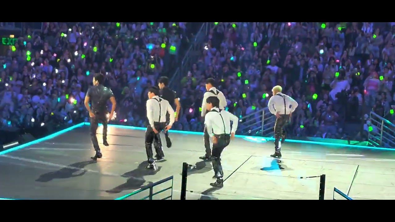 Shownu & Hyungwon - Love Me a Little | KCON LA 2023