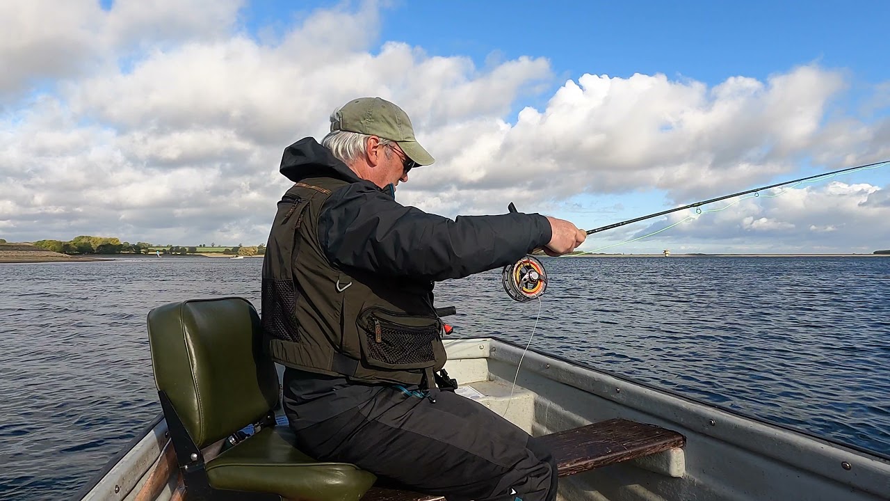 Fly Fishing Rutland Water : Boat Fishing with Tony in an Absolute Hooly! (22-10-21) 4K