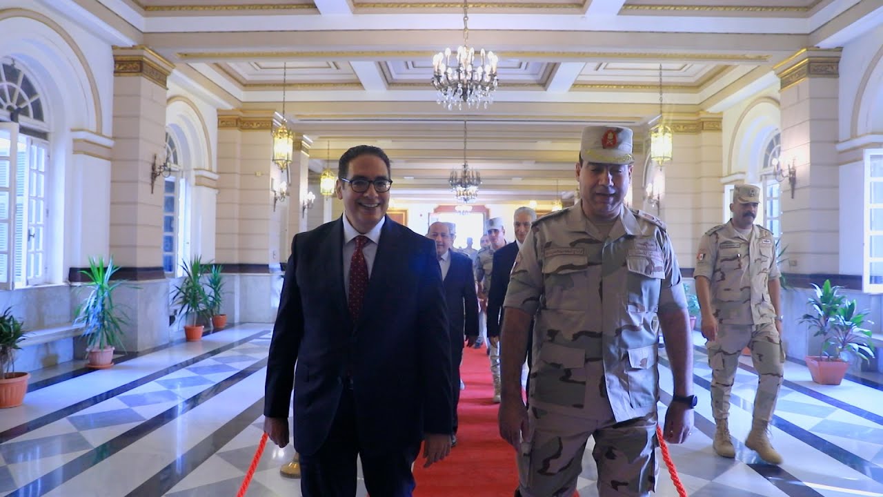 الندوة التثقيفية التاسعة والستون التي تنظمها قوات الدفاع الشعبي والعسكري بجامعة القاهرة