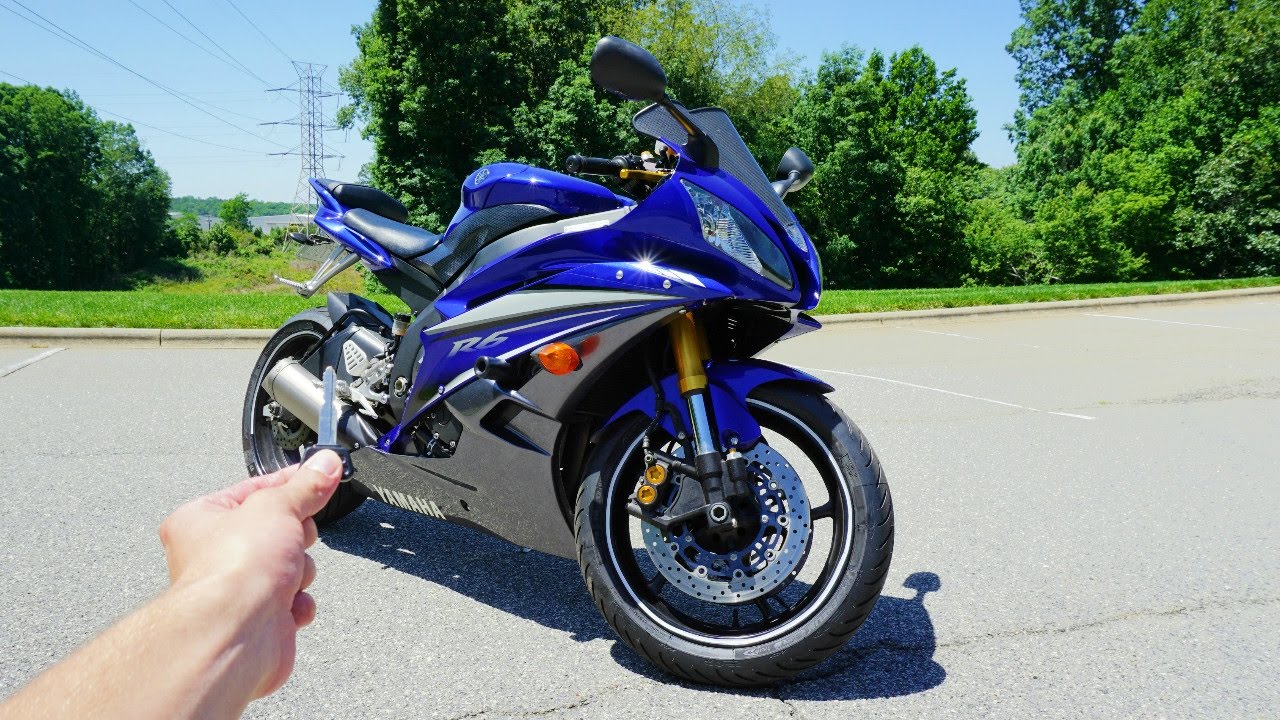 2007 Yamaha R6: Exhaust, Walkaround, Test Ride and Review