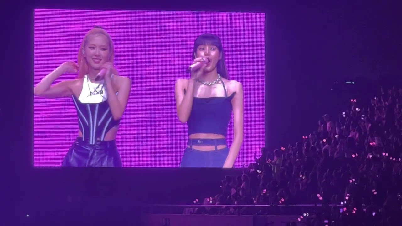 Lisa Speaking A lot with Barcelona blinks - BLACKPINK WORLD TOUR in Barcelona 0n 5 DEC 2022