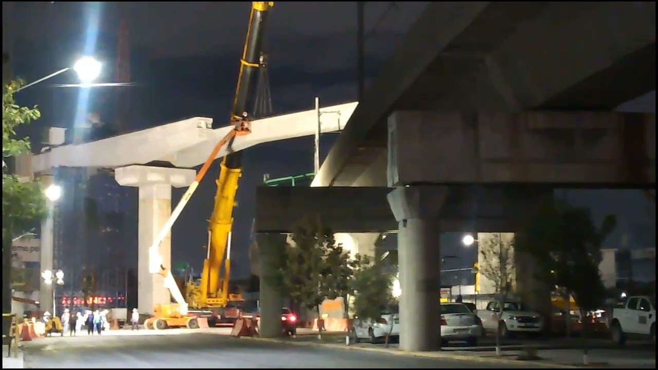 Montaje De Trabe Metrorrey Estación Y Griega Línea 1 y Monorriel Línea 6 Monterrey N.L. Febrero 2026