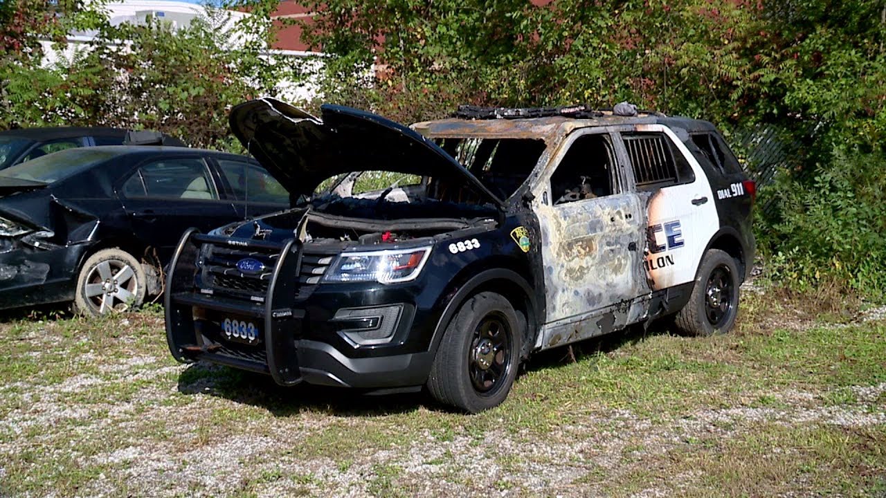 Solon police car catches fire in school parking lot