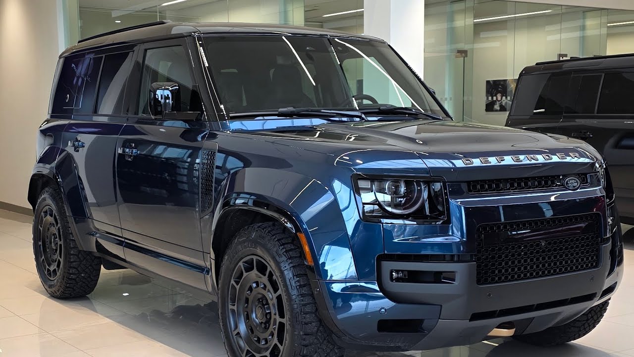 Land Rover 110 Defender OCTA 2026 года выпуска, цвет Scargasso Blue. #octa #markyourcarguy