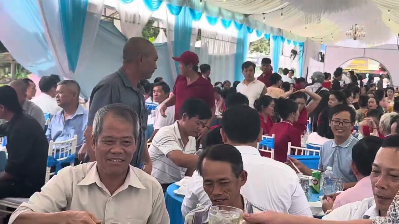 nhà rạp phong ninh 