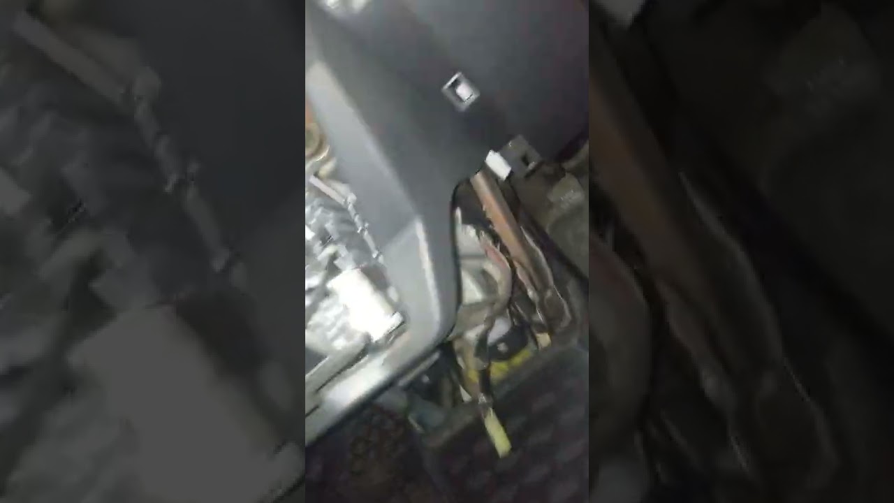 Как добраться до сервопривода Toyota Wish (Тойоты Виш) 2003 г.в.