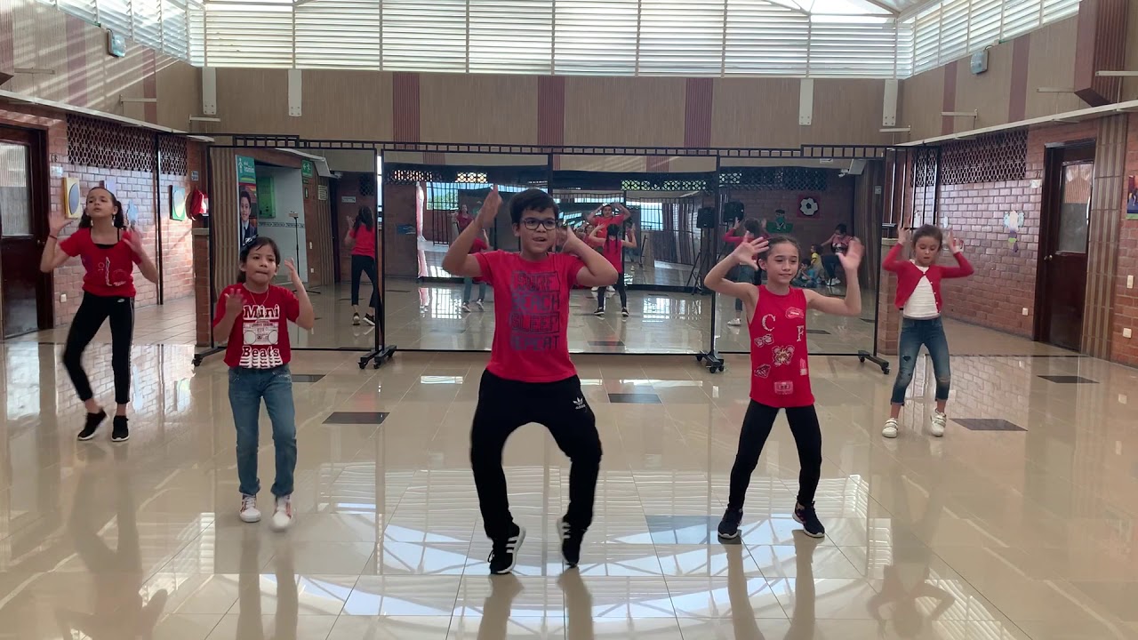 ZUMBA KIDS -  PROFE OMAR -CHAMPETA  FUEGO- WILFRAN CASTILLO Y KOFFEE EL KAFETERO