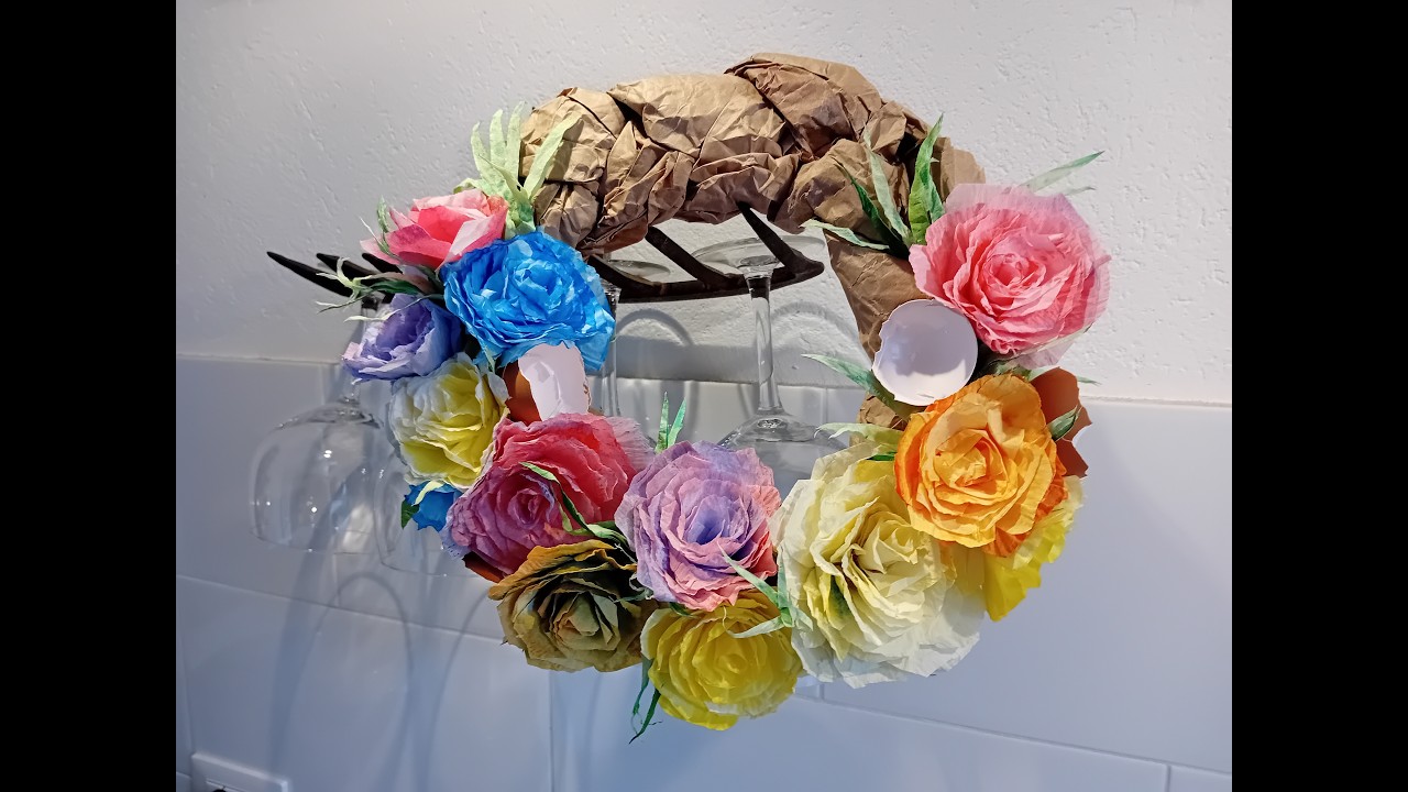 Creo una splendida ghirlanda con i sacchetti del pane e la carta igienica