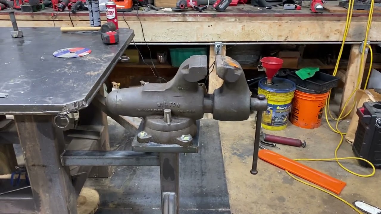 Wilton vise is mounted | it’s huge yall 👍🏻