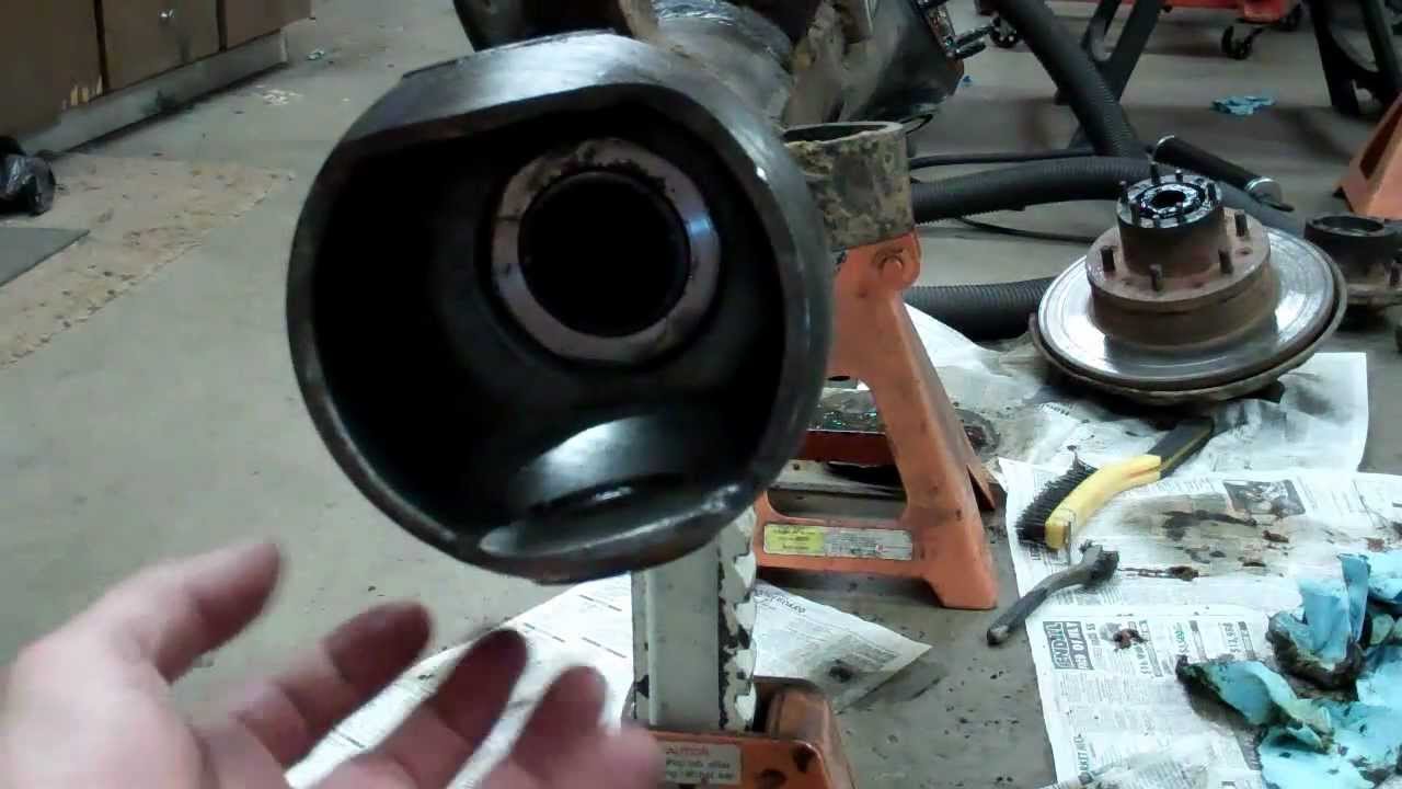 Toyota 4x4 solid front axle How to remove and replace the inner axle seals Fix knuckle leaks