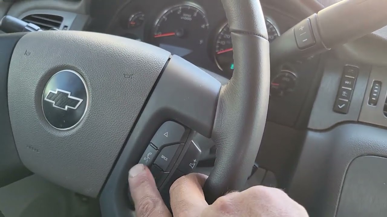 Потоковая передача по Bluetooth в вашем автомобиле Silverado (GM) 2006-2013 годов выпуска с завод...
