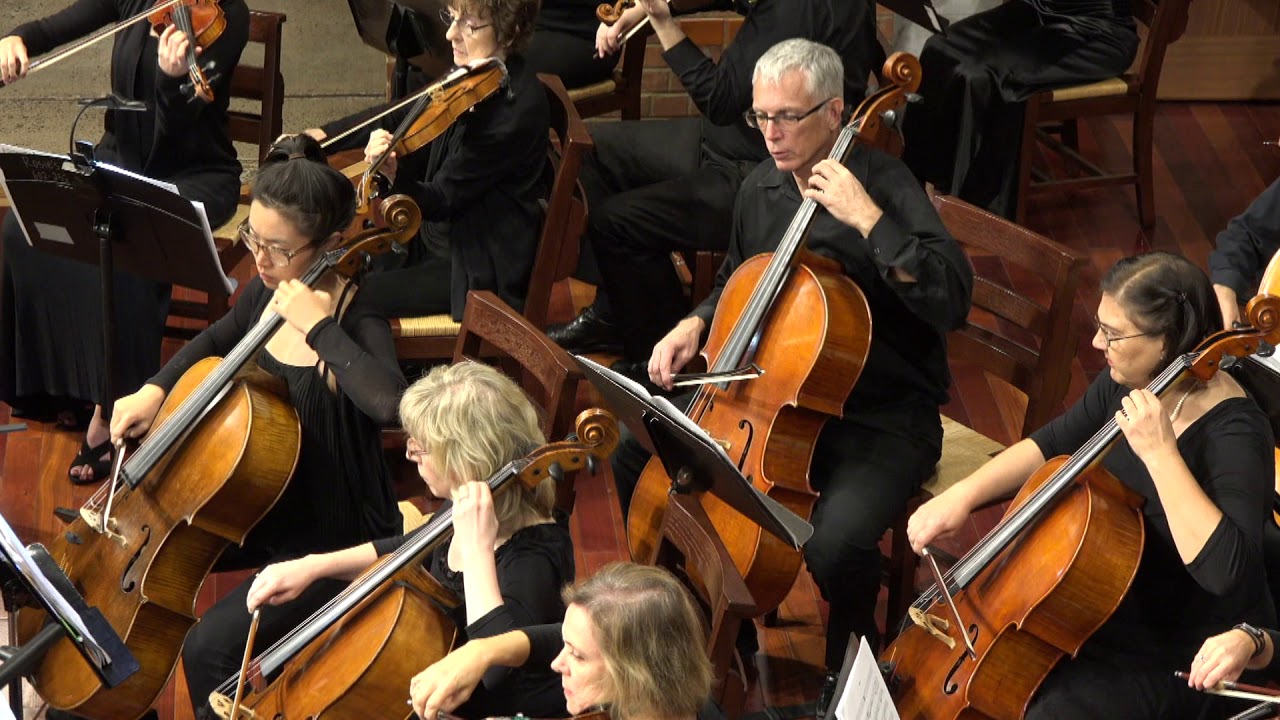 Malcolm Arnold Symphony no. 5 MusicaNova, Warren Cohen conductor