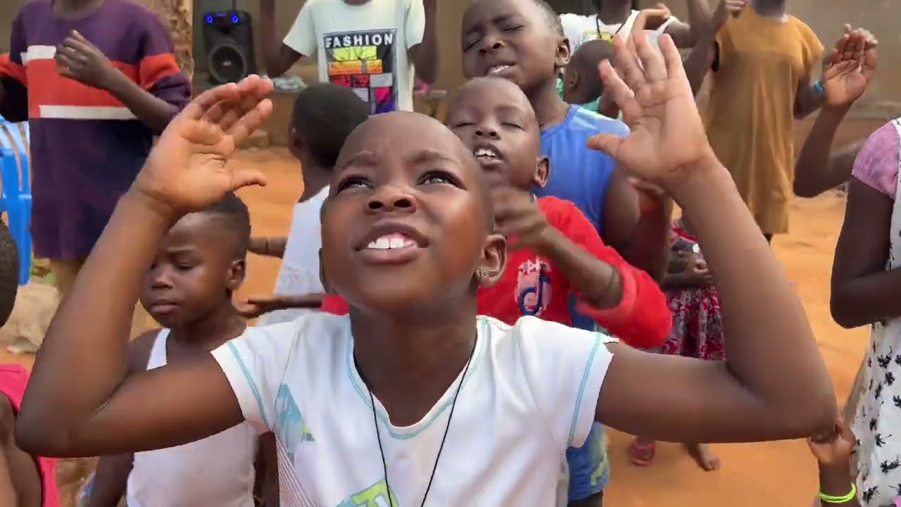 Bondade de Deus (Goodness of God  Live cover )   Yahweh Children Ministries