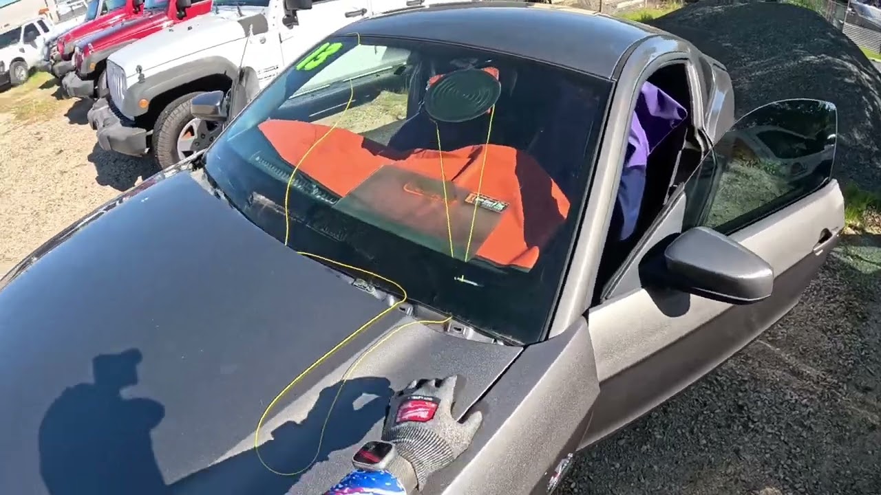 2013 Ford Mustang Windshield Cutout