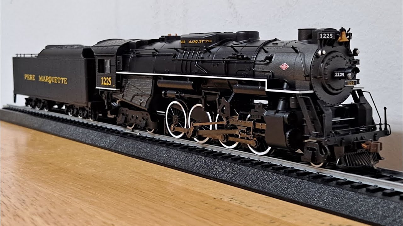 Bachmann HO Scale DCC Sound Value Pere Marquette 1225