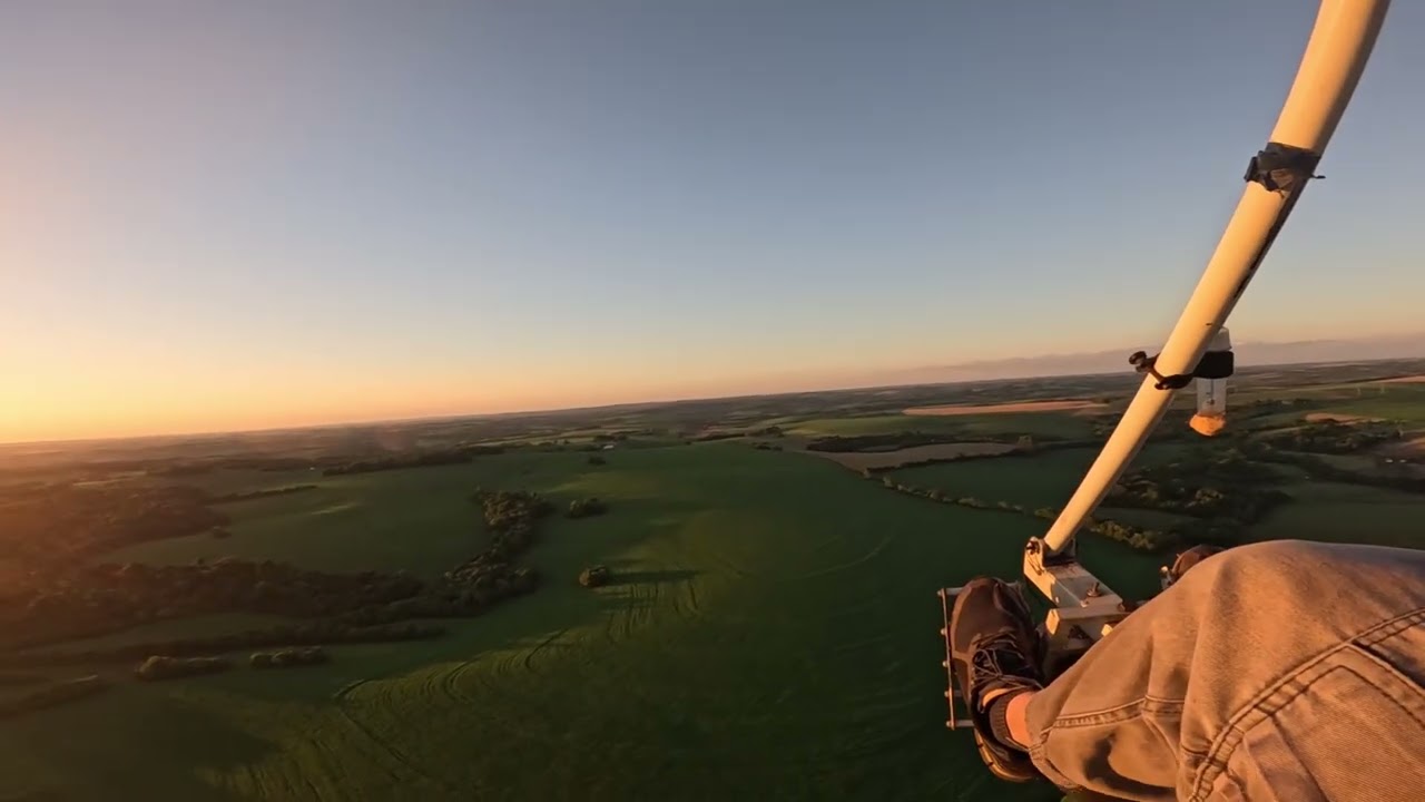 20260113 voo trike decolagem pista Roraro Seguir poeira nas estradas e por do sol