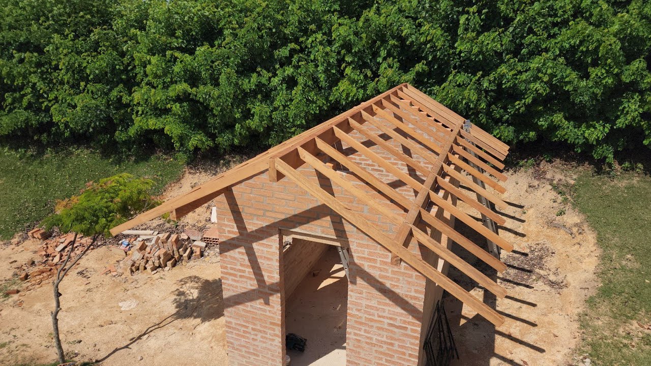 CONSTRUÍMOS UMA PEQUENA CAPELA...