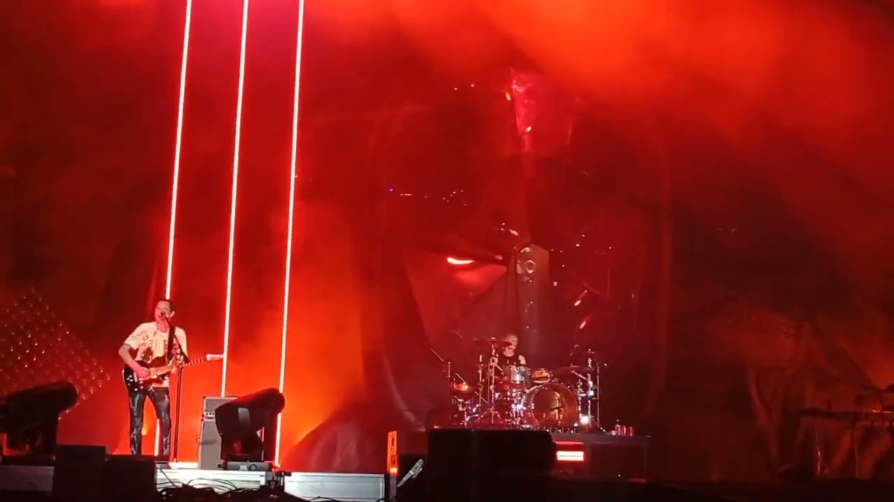 MUSE - Plug In Baby - 2022-07-08 Madrid (Mad Cool festival)