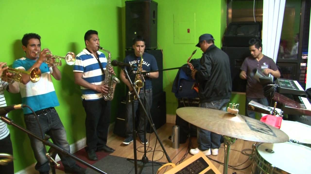 ECUADOR MI MUSICA BANDA SANTA CECILIA DE QUEENS