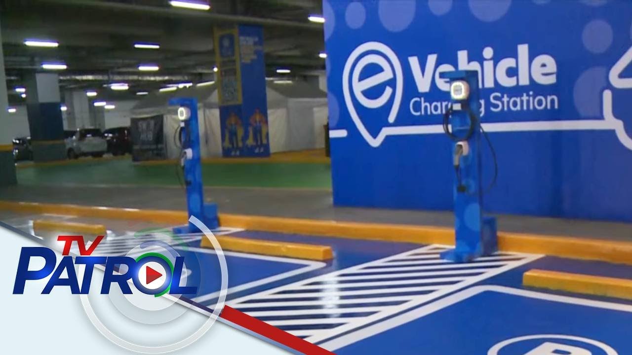 Ilang malls naglagay ng libreng charging station para sa mga electric vehicles | TV Patrol