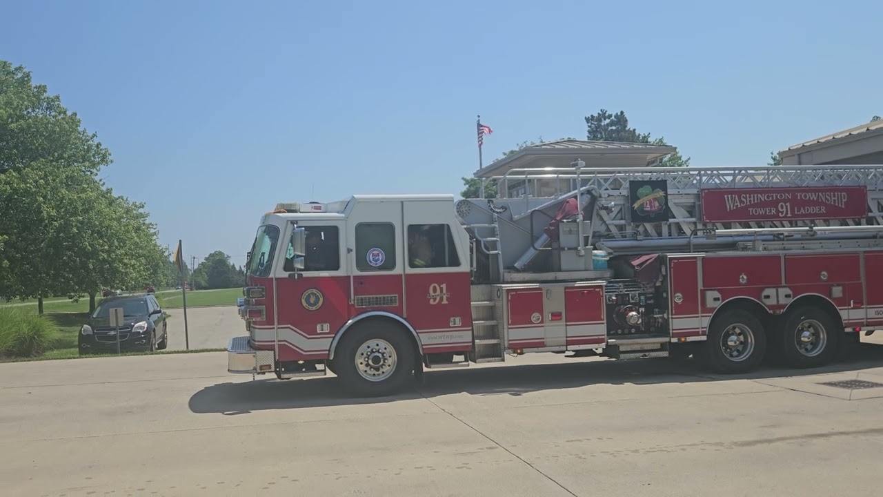 Washington township (Dublin, OH) Ladder 91 and rescue 91 (reserve engine 94) responding 8-1-25