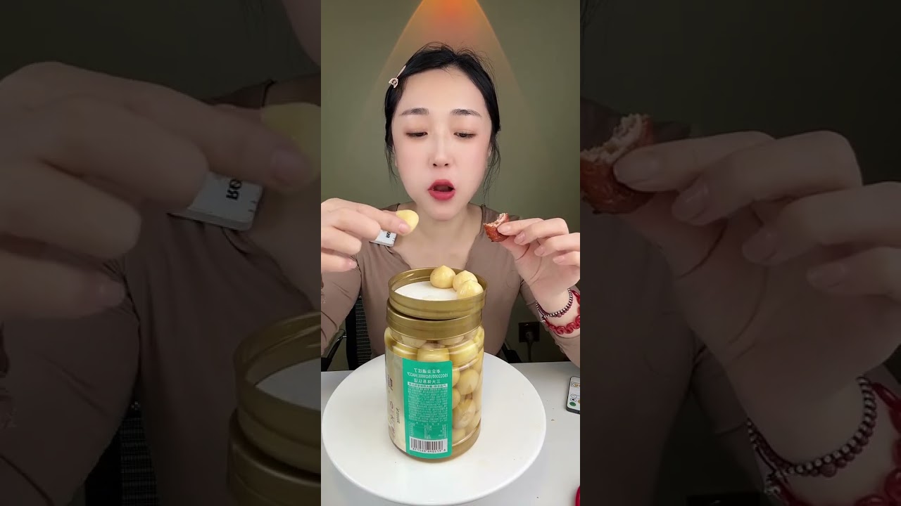 ASMR  The Pickled Garlic 먹방 마늘장아찌  O alho em conserva กระเทียมดอง  Tỏi El ajo en escabeche 