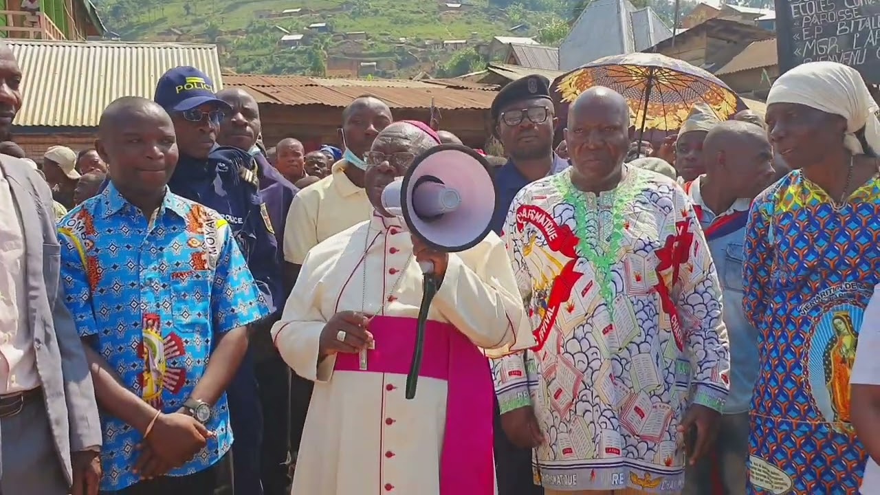 ARRIVÉE DE SON EXCELLENCE MSGR FRANÇOIS XAVIER MAROYI DANS LA PAROISSE DE BUNYAKIRI.  LE 8/7/2023