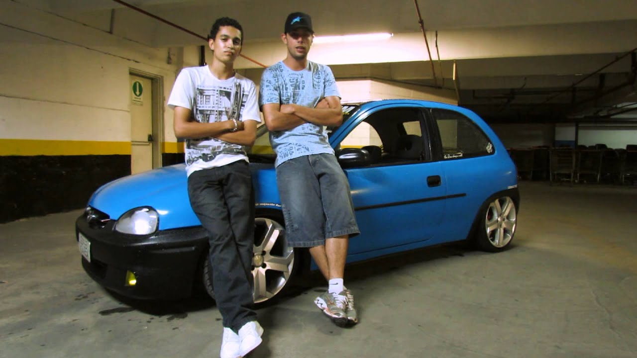 Corsa Smurf Aro 17