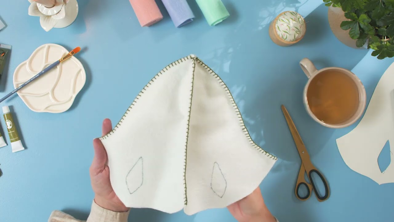 Flower hat for dressing up - DIY by Søstrene Grene