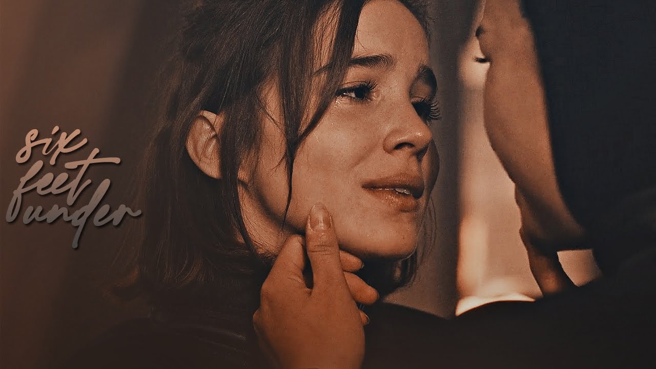 Ava & Beatrice | Six Feet Under [A4G]
