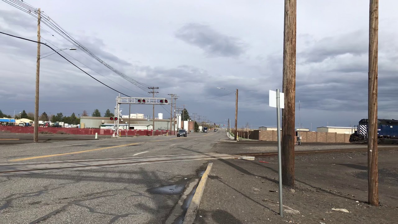 Power Move at Pasco WA, with MRL SD40-2XR&rsquo;s