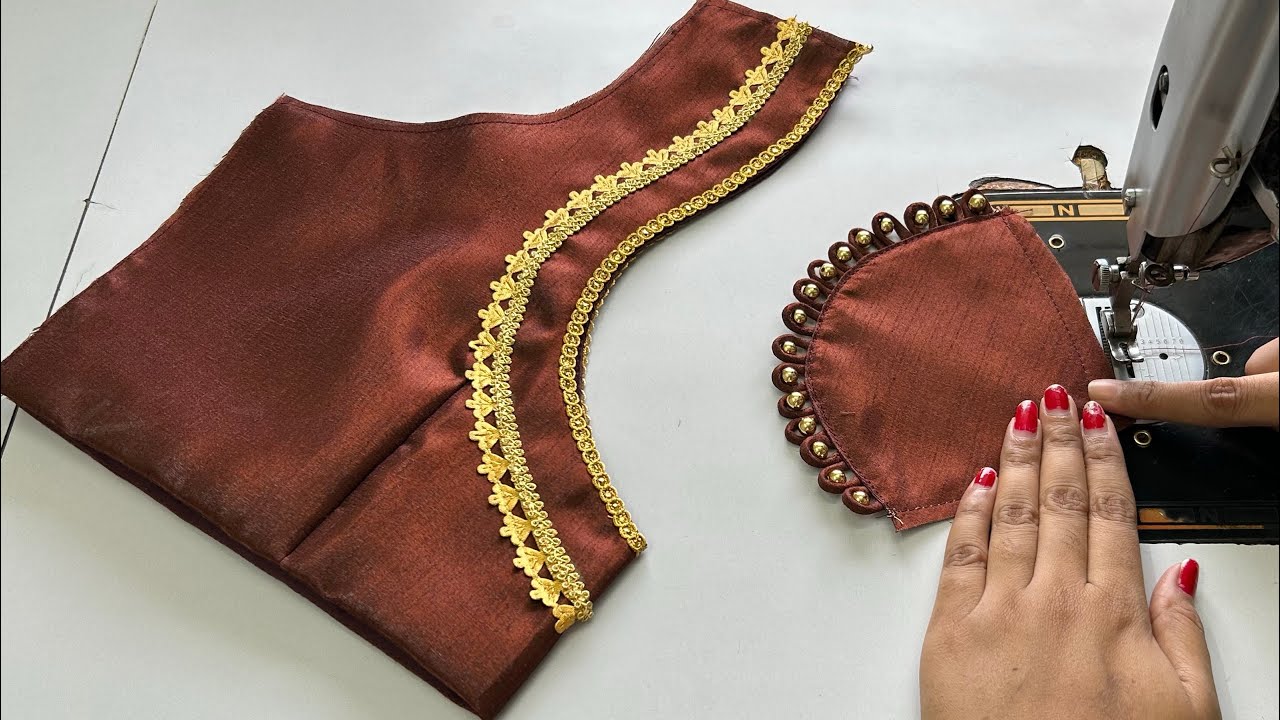 Blouse Designs || Stylish And Trendy Blouse Design || Cutting And Stitching Back Neck Blouse Design