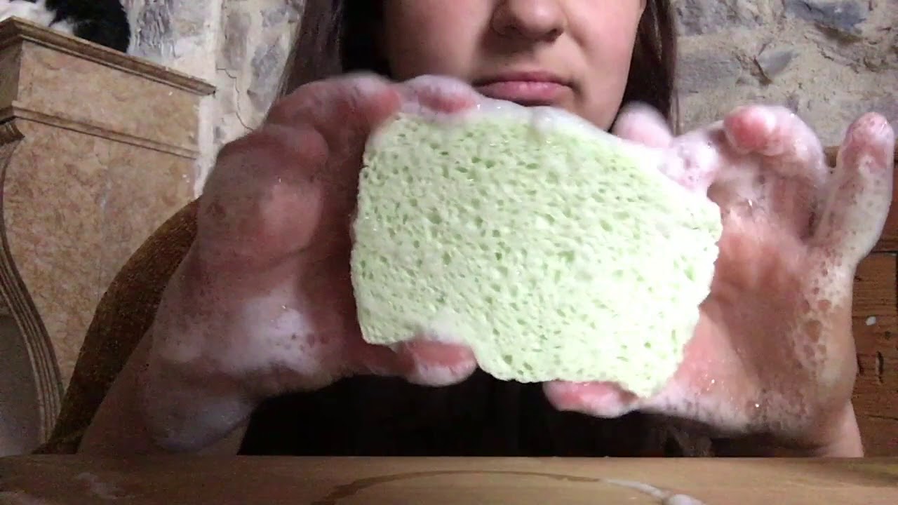 ASMR français ( Water sounds and soap) /bruits d'eau et de mousse.