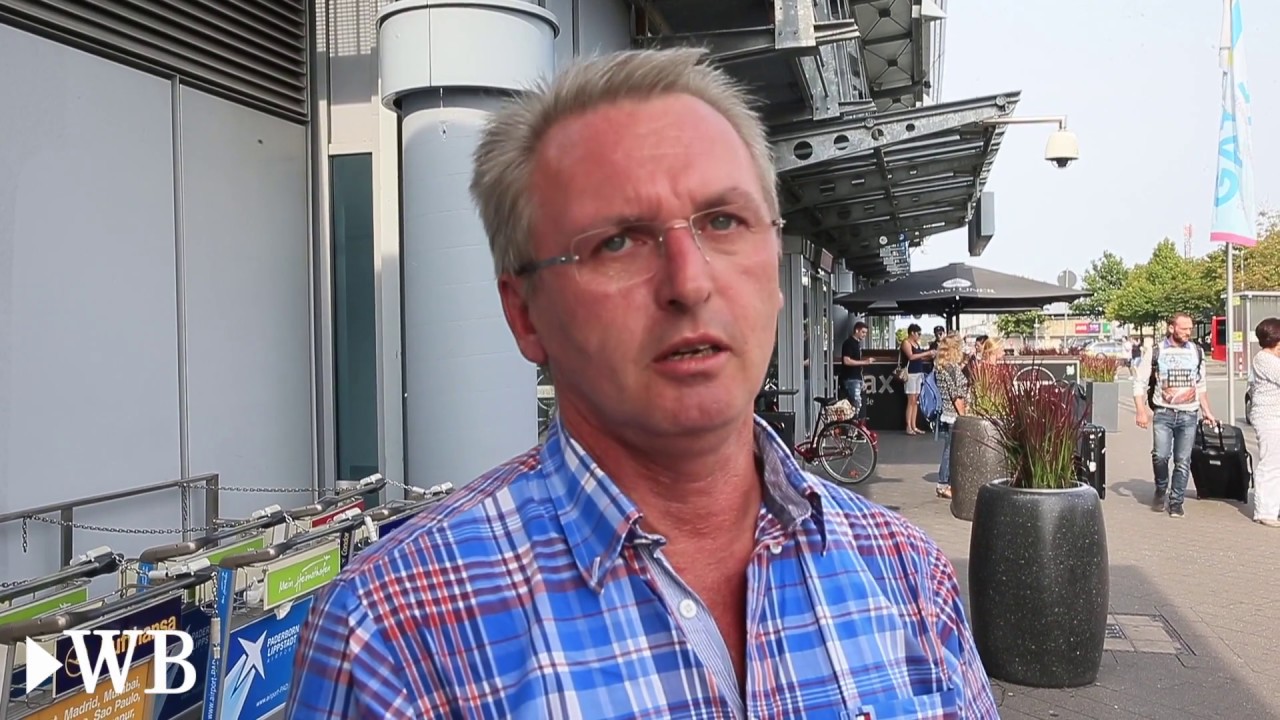 Ferienflieger zur&uuml;ck am Flughafen Paderborn-Lippstadt