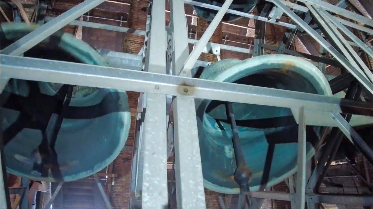 Hilversum, kerkklokken Sint Vituskerk